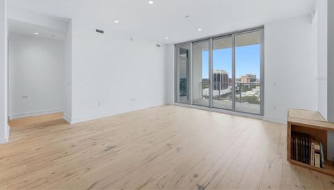 111 S PINEAPPLE AVENUE