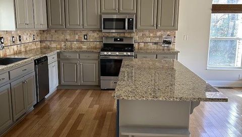 209 Falcon Crest Way