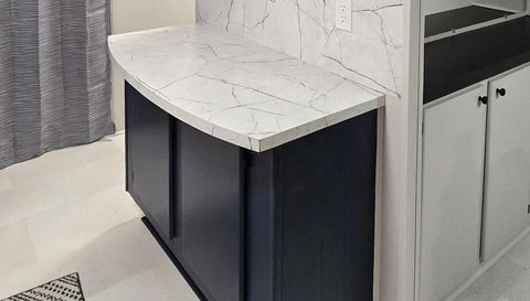 5635 N Seagull Dr NE