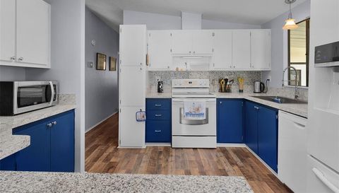 1717 PALM AIRE DRIVE