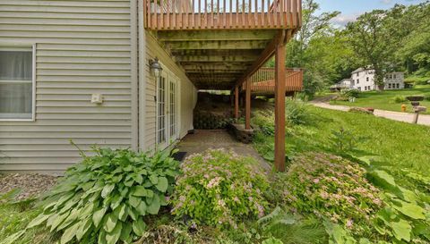 803 Wilkinson Street