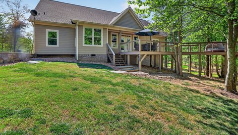 1625 River Bluffs Dr