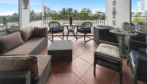 6165 AVE. ISLA VERDE