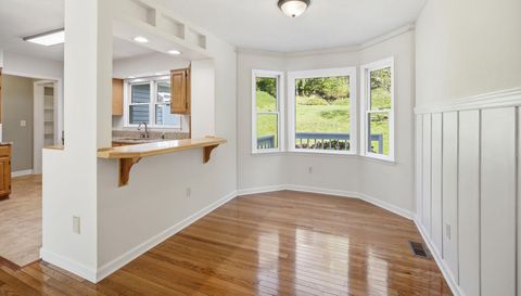 29 Small Mountain Dr