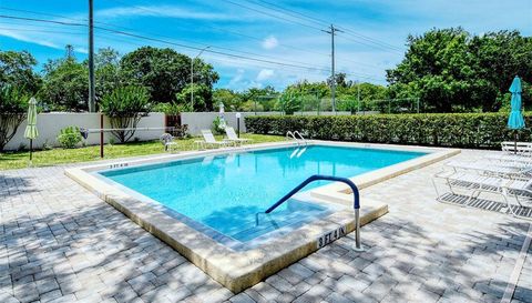 4635 Oak Forest