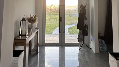 1071 S Header Canal Rd