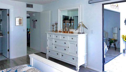 2395 Harbor Blvd Apartment 203