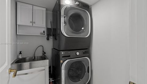 3500 Mystic Pointe Dr