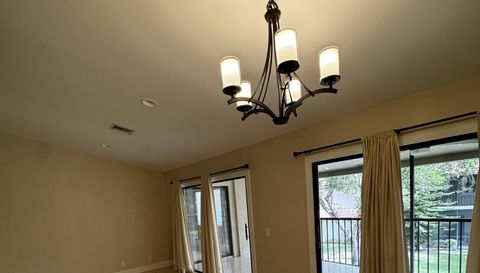 5520 Coach House Cir