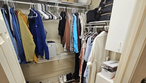 11815 N Lake Side Dr