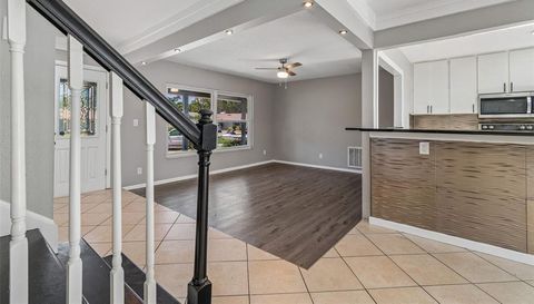 7111 GATEWAY COURT