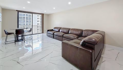 3100 NE 48th Street