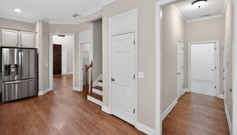 2979 Gateland Square