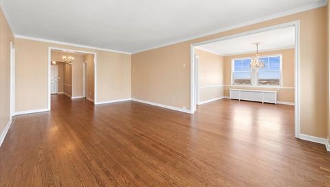 5555 N Sheridan Road