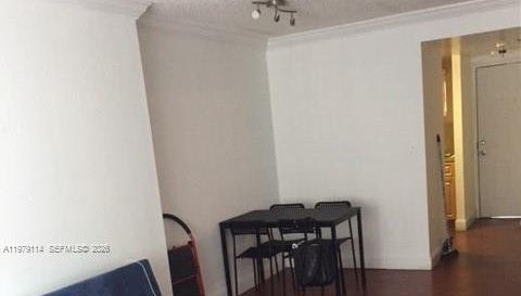 4021 Indian Creek Dr