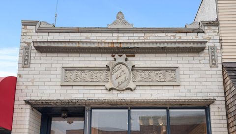 214 N Chestnut Street