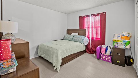 949 SE Breakwater Ave