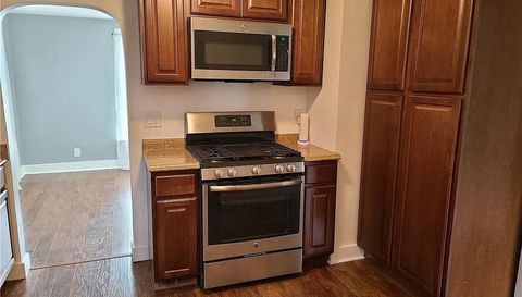 110 W Orchard Springs Dr