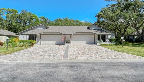 4635 Oak Forest