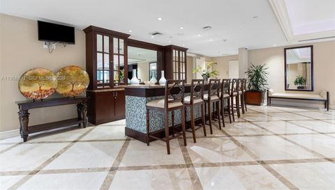 19900 W Country Club Dr