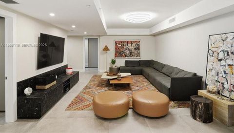 330 Sunny Isles Blvd