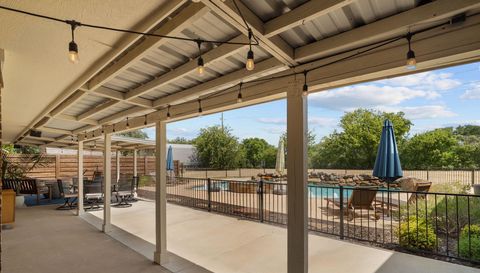 1910 Circleview Dr
