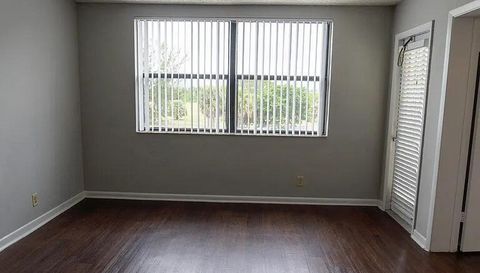 718 Executive Center Dr