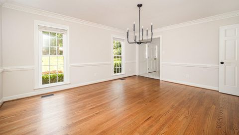 1820 Hunting Ridge Rd