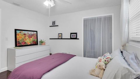 25 HARBOR WOODS CIRCLE