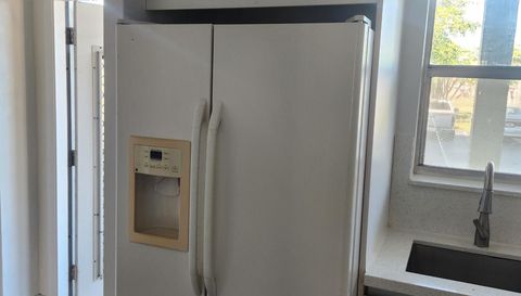 8450 Sunrise Lakes Blvd APT 106