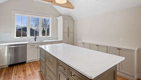 304 S Prairie Street