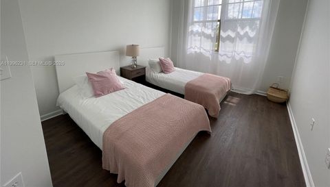 11720 Saint Andrews Pl