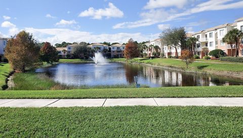 2204 Myrtlewood Cir E