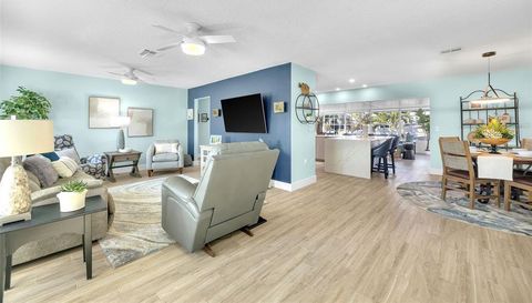 1015 SPINDLE PALM WAY