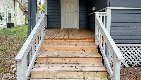 814 E INDIANA AVENUE