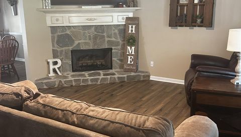 215 Iron Hill Rd