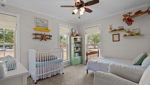 1910 Circleview Dr