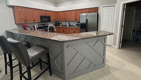 1884 Coconut Palm Cir