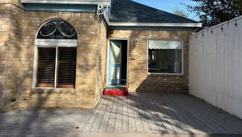 20011 Legend Oak Dr