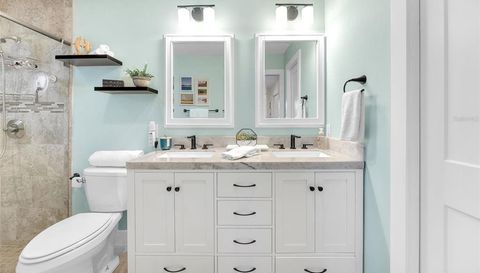 1015 SPINDLE PALM WAY