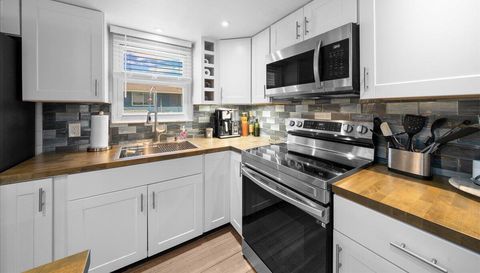 12046 W Gulf Breeze Ct