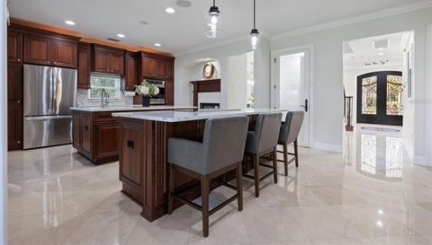 1006 Lake Cooper