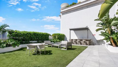275 Giralda Ave