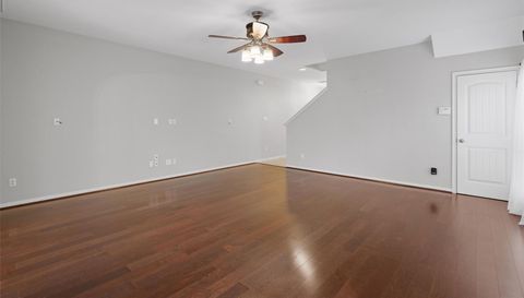 2240 Independence DR