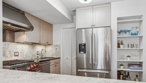 317 W WEBSTER Avenue