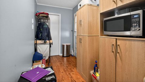 4077 Burning Tree Ln