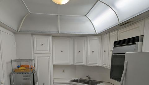 2425 Presidential Way APT 1905