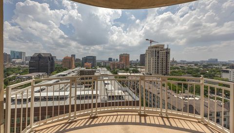 3225 Turtle Creek Blvd