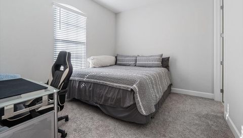 4512 CRESTPOINT Wy
