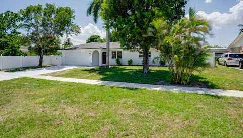 598 Coral Way